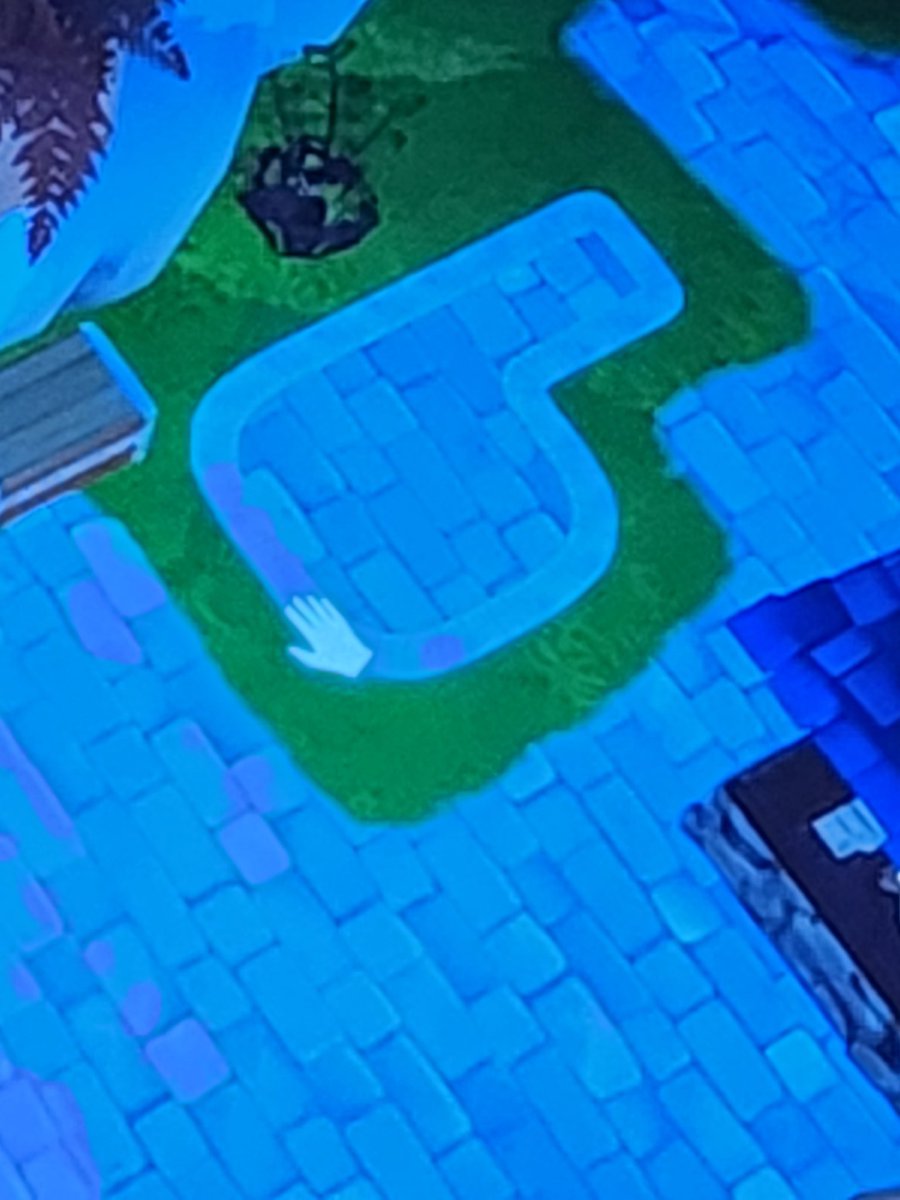 misskatastic's tweet photo. Finding out the bordered brick path doesn't connect to the regular brick path in @DisneyDLV just made me close my game for the night 😂😭 https://t.co/0MKGTpXvkw
