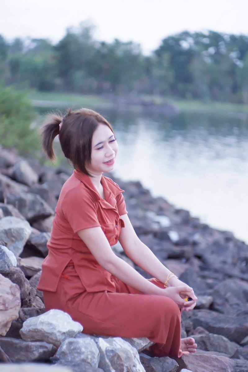 รับงาน tweet media