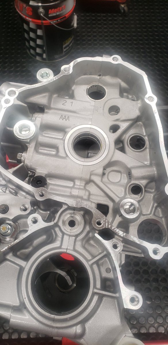 t_ttmoto's tweet photo. K64(cbr250rr) メタル合わせ。
#k64 #cbr250rr #ttmoto #TTM https://t.co/c2s1iY6etb
