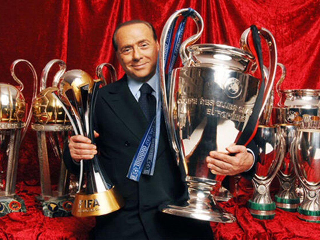 SON DAKİKA - AC Milan'ın efsane başkanı Silvio Berlusconi (87) hayata veda etti.