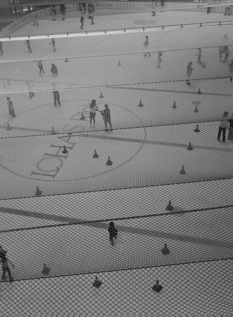 vyvpoon's tweet photo. RF645 65mm, Kodak TriX400 iso400, HC110 1:100 16min 28°c.
#写真 
#filmphotography 
#photography 
#blackandwhitephotography https://t.co/g7i6eWokK7