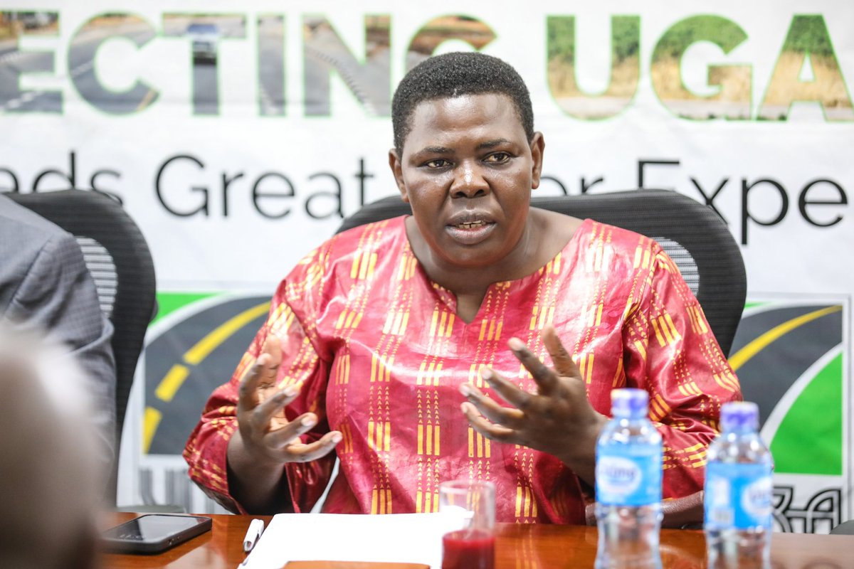 UNRA_UG's tweet photo. ✅GOOD NEWS: The contract for the rehabilitation of Matugga—Semuto—Kapeeka road [41Km] has been awarded to Abubaker Technical Services &amp; General Supplies Ltd, a local contractor, at a cost of UGX. 217Bn.

Rt.Hon. @RoseNamayanja &amp; Works Minister @GenWamala officiated at the event. https://t.co/ksjrnJOPvK