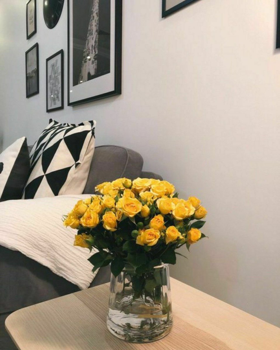 ReemALDOSSARY22's tweet image. 🤍🎶🎻

" أنني لا أجد سببًا منطقيًا لكل هذا الألم، كل ما يمكنني البوح به أن افراطي في الثقة، وغرس الأمان لهم أفقدني الكثير حتى فقدت نفسي🎼

🎻🤍🎶