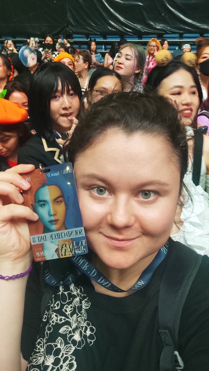 jinsforehead4's tweet photo. Some dreams do come true! https://t.co/GtqzI03dX5