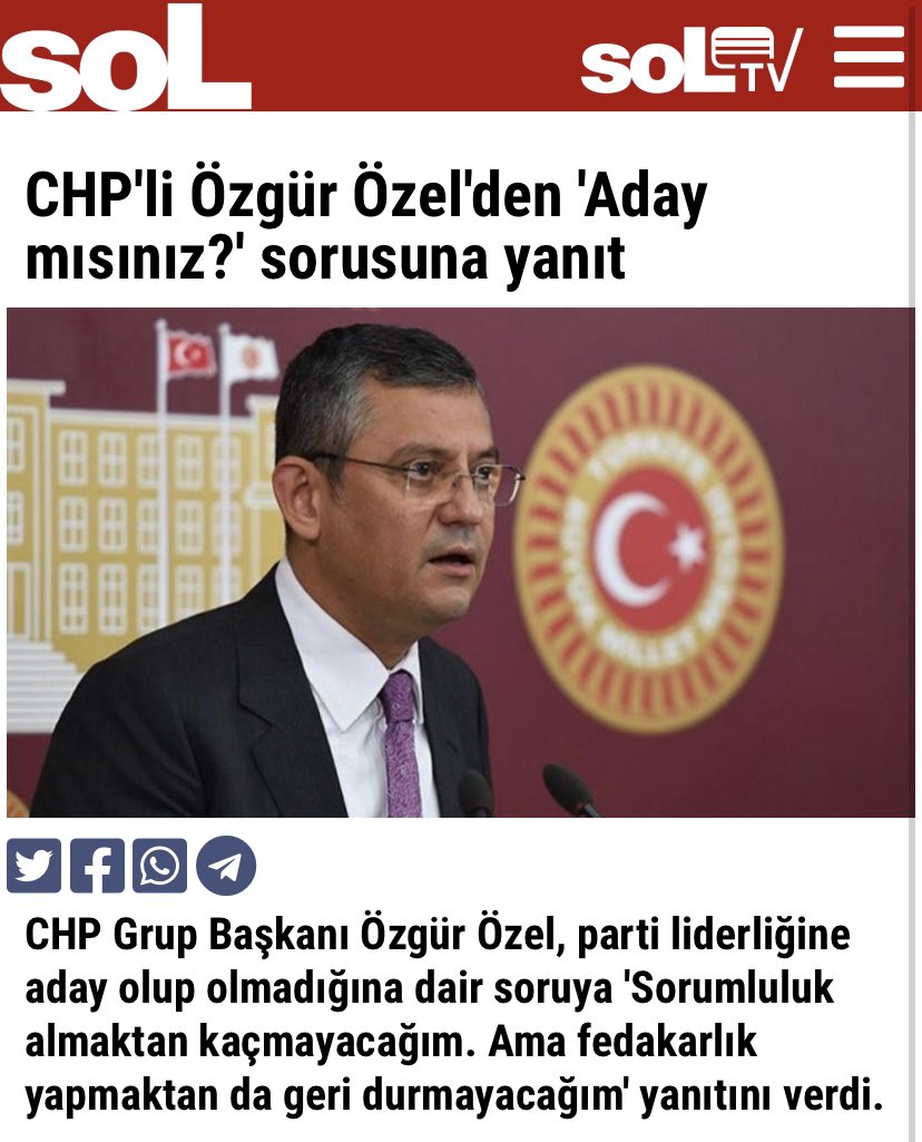 yazparov's tweet photo. Şimdi Sn.Özgür Özel, @eczozgurozel 
5 dönemdir önseçime girmeden “Kontenjandan” vekil olacaksınız,
Sizin vekillik döneminizde parti yenilgi üzerine yenilgi alırken partinin en kritik noktalarında görev alacaksınız
Tüm mağlubiyetlerde payınız olacak
Kendi mahallenizden delege çıkamayacaksınız,tabanda karşılığınız bu düzeyde (!) olacak
Ama “Değişim” sizinle olacak,CHP iktidara sizinle gelecek öyle mi?
Bu arada ülkenin majör sorunları,temel stratejik politik düzlemi ve ana konu başlıkları üzerine hangi politikalarınız var mesela Sn.Kılıçdaroğlu ve ekibinden farklı olarak çok merak ettik? Ya da daha direkt soralım böyle bir politika ve çözüm setiniz var mı? Yoksa CHP Genel Başkanlığı için parti içi dengeler ve medyadaki bağlantılarınızın yapacağı PR’dan başka güvenecek bir şeyiniz yok mu?
Zira son 7-8 senedir en yakınındaki 4-5 kişiden birisiniz. Eğer Sn.Kılıçdaroğlu’ndan çok farklı böyle patikalarınız vardıysa bugüne kadar biz neden duymadık? 
Yoksa sizin “Değişimden” anladığınız “Kılıçdaroğlu gitsin biraz da ben yöneteyim” anlayışından bir adım öteye geçmeyen bir bakış açısından,3-5 cümlelik bir değişim vurgusundan ibaret mi?
Bizce siz ve partiyi bu hale getiren tüm kendini “Ana aktör” sayan kişiler komple tasfiye edilmeli yoksa değişim falan olmayacak.
Değişim sizler gibi “ESKİ YÜZLER VE ESKİ SÖZLER” ile değil, DİP DALGA HAREKETİ @chp_dipdalga olarak bizim “YENİ YÜZLERİMİZ,YENİ SÖZLERİMİZ” ve nitelikli “Kadro hareketimiz” ile örgütün gücünü örgüte geri vereceğimiz bir mücadele sonrasında Türkiye’nin her bir majör sorununa ilişkin alternatif politikalarımız ile olacak.