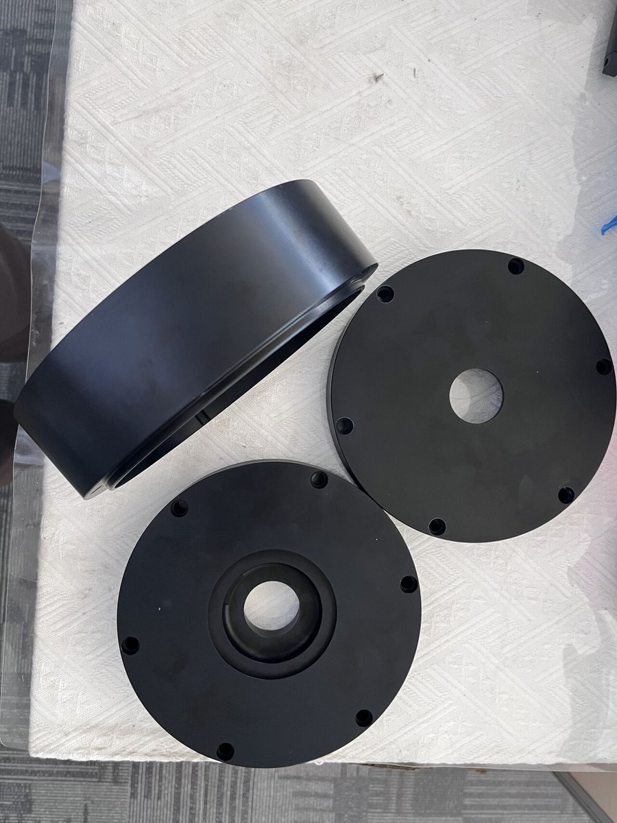 StphenZxw's tweet photo. CNC machining aluminum parts with black Anodizing
#machining #Anodizing
High precision, smooth surface，no glitch https://t.co/1NCDfgUhl8