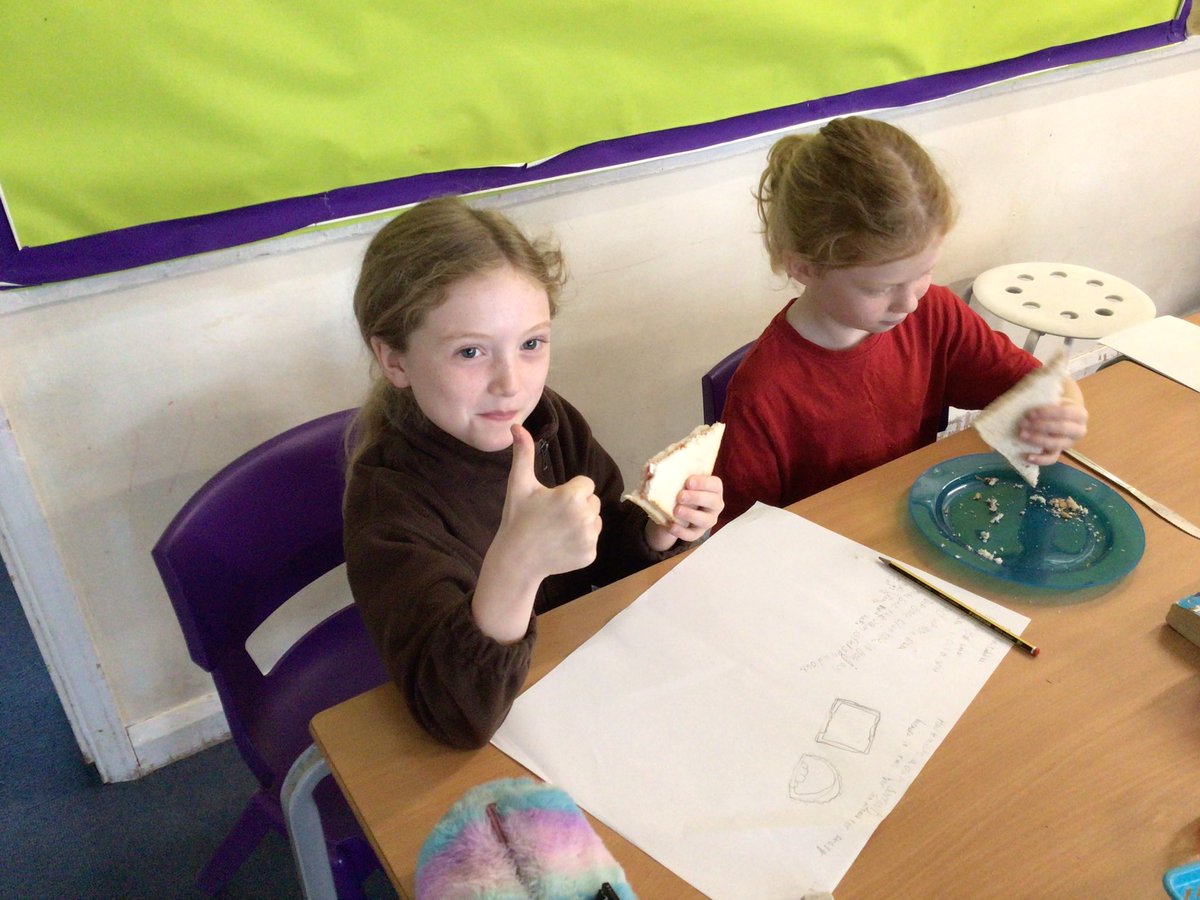 s_wilfrid's tweet photo. Writing lesson for Year 3! Making a sandwich with step by step instructions. Great focus on technical words and adverbs of manner ⭐️ https://t.co/3cRlJBS3pf