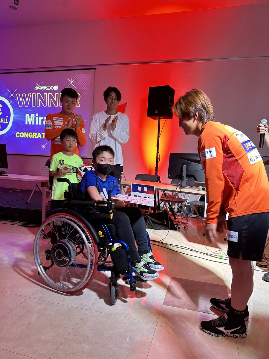 corazon_tribe's tweet photo. 6月10.11日おのだサンパークにて
『eスポーツFRONTIERフェスティバル』が開催されました。
efootballの部は、小中学生限定で開催。優勝は上級生を撃破した小学4年生🥇🏆✨
 #efootball  も強い選手が多くベスト4からレベルの高い戦いでした✨
 #eスポーツコラソン 
 #FRONTIER  
 #eスポ祭 
 #renofa https://t.co/IgiAxpBqiJ