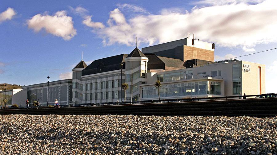 This morning the <a href="/WelshThoracic/">Welsh Thoracic Society</a> is meeting in <a href="/VenueCymru/">Venue Cymru</a> . There is a great programme of speakers so hopefully it be an opportunity for health care professionals from across Wales to get together to share best practice