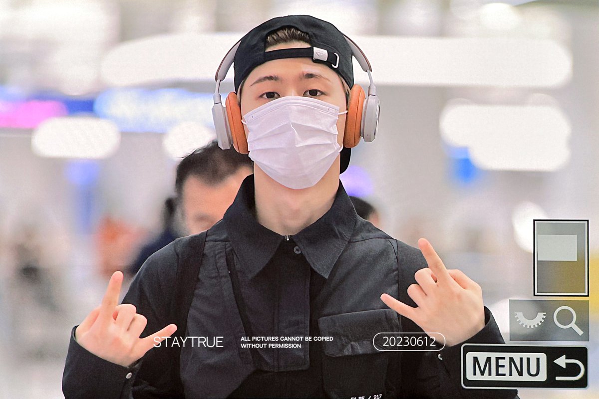 staytrue_kr's tweet photo. 230612 ICN ..얼딩가타요🎶 가서 푹 쉬어 한빈아 고생많았다~~~! #비아이 #한빈 https://t.co/k8iAicZpmg