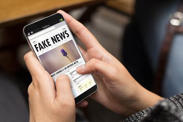 Andorra_Digital's tweet photo. L’Agència Nacional de Ciberseguretat ha preparat una nova píndola sobre #FakeNews: què són? Quins tipus hi ha? Com es detecten? I l’exemple de fake news que va canviar el món ;)
https://t.co/nh2zE6aw4A
#AndDigital #Ciberseguretat @anc_ad https://t.co/ByrofhhjKP