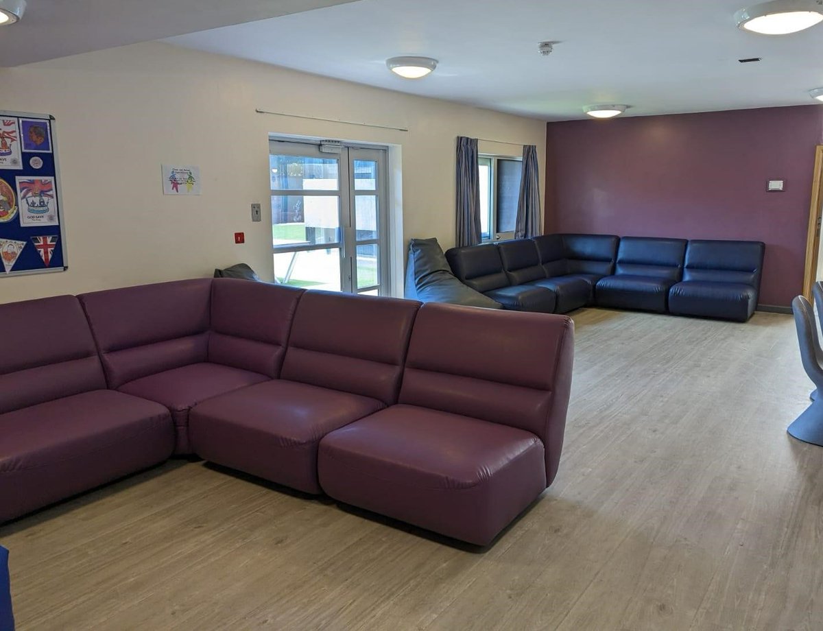 WardEnvironment's tweet photo. Lovely to see this completed refurbished therapy suite on Norbury House to be used for relaxing social and therapeutic engagement #therapy #patientenvironment #staffengagement https://t.co/RVKt5PxIAF