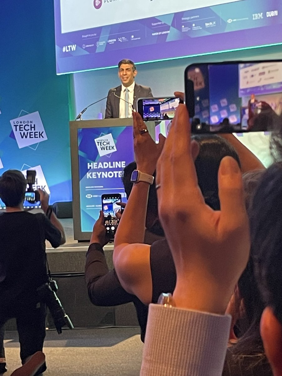 HouMuza's tweet photo. .@IQmates at @LDNTechWeek 

#LondonTechWeek https://t.co/7qQ37qm1Q7