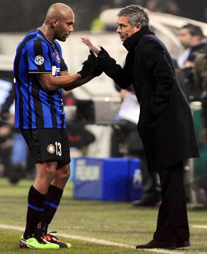 PurelyFootball's tweet photo. 🗣️ 𝙅𝙤𝙨𝙚 𝙈𝙤𝙪𝙧𝙞𝙣𝙝𝙤: “I remember a game in Siena, with Maicon. They said he always got a fifth yellow to be suspended at Christmas, so he could go on vacation to Brazil. 

I went to him and said that if he got a yellow he wouldn't be going on vacation, I'm not an idiot. He asked if he scored, could he go? I said 'No, only if you score two.' 

In the game, he scored two goals, received a yellow card for taking his shirt off and he went on vacation. I also gave him an extra week off….” 😆👏