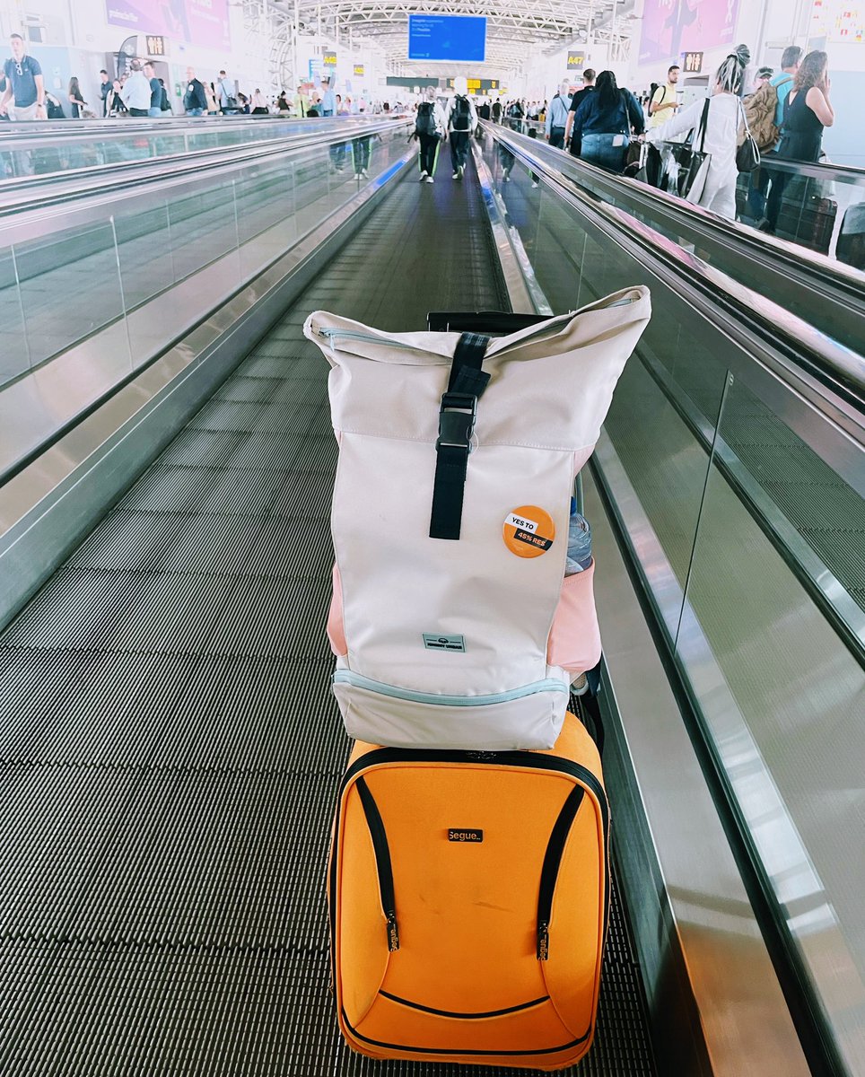 cfraugusto's tweet photo. On my way to Copenhagen 🇩🇰! Looking forward for the #EnergyIF and to show what @SolarPowerEU ☀️ is working to integrate more #renewables on the #grid⚡️
.
#energytransition #REPowerEU #solarpower #prosumers #DSO #TSO #smartergrid #flexibility #digitalisation https://t.co/DFNMfHBXuw
