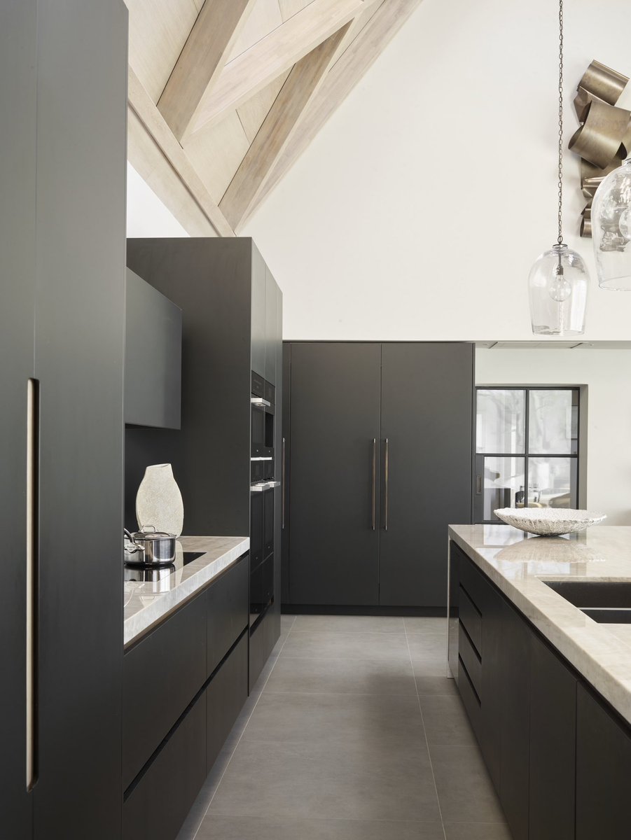 roundhouse_dsgn's tweet photo. With select discounts running on all cabinetry and furniture, there is no better time to speak to our team of expert designers to create your dream bespoke kitchen or space.
#roundhousedesign #kitchen #kitchensale #kitchendesign #interiordesign #dreamkitchen #summersale https://t.co/LrE4zCOZ8B