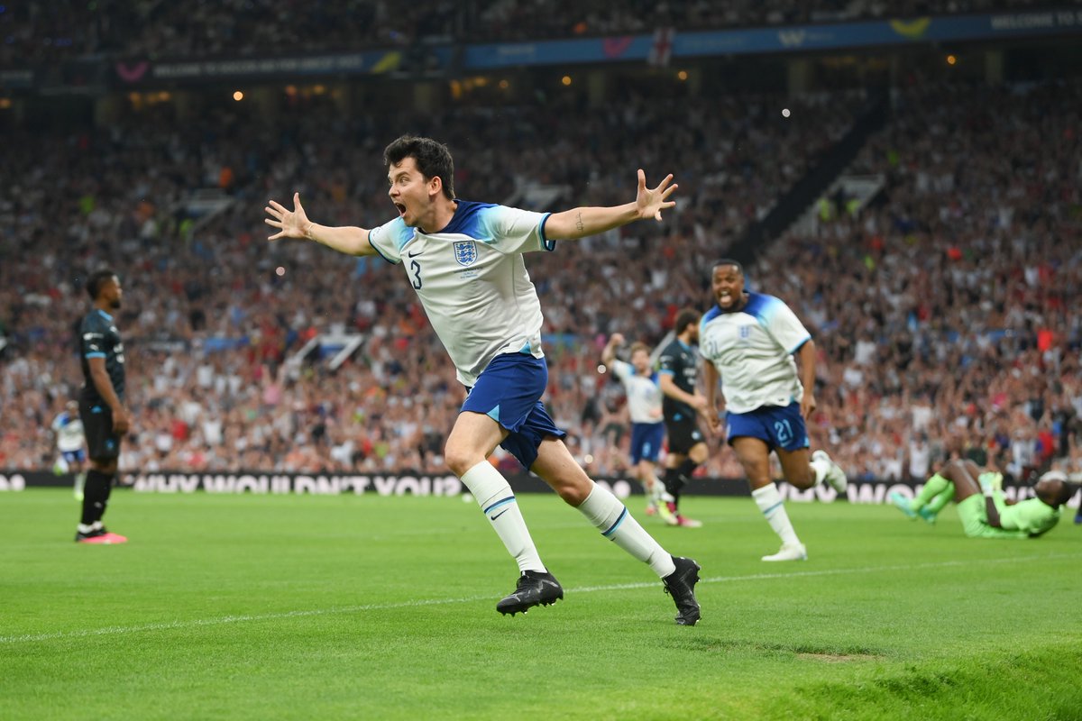socceraid's tweet photo. Asa's big moment 💙 

@Asabfb https://t.co/LwXqoAkMVD