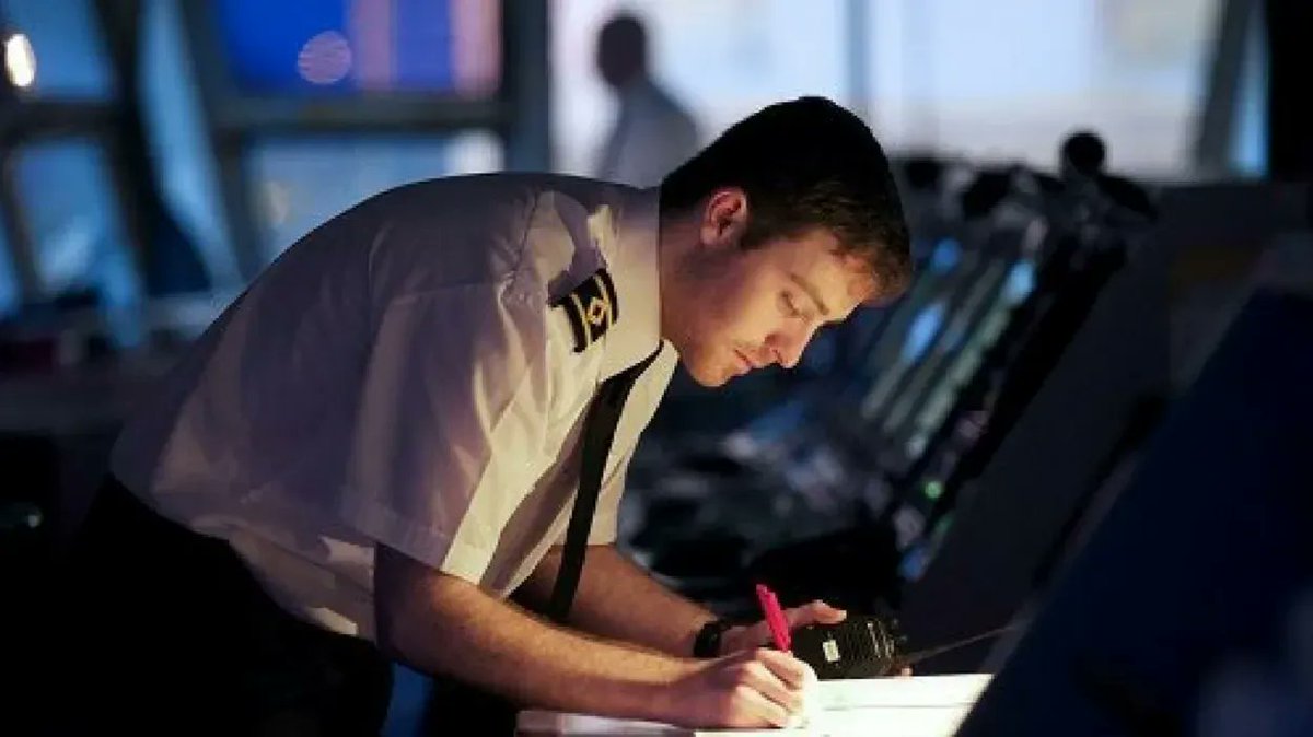 A career at sea offers a wealth of exciting opportunities for anyone looking for adventure and a job away from the usual humdrum of a desk job. ⚓️

Find out more about a career in the #MerchantNavy and get the support you need 👉 maritimecareers.uk/merchant-navy/

#MaritimeCareers