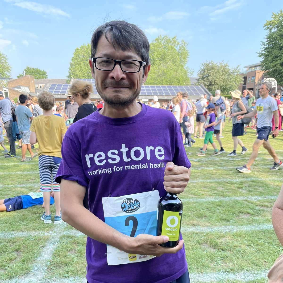 ogglio's tweet photo. It was a pleasure to sponsor @runjericho and to hand out 100 bottles to the lovely runners 🏃♂️🏃♀️ 🏃
If you’re not a runner but love olive oil there’s still a mega offer waiting for you: https://t.co/uhaMhUfpwR 😉
#RunJericho #ogglio #Oxford #Oxfordshire #RunBritain https://t.co/TKlGx4ksRC
