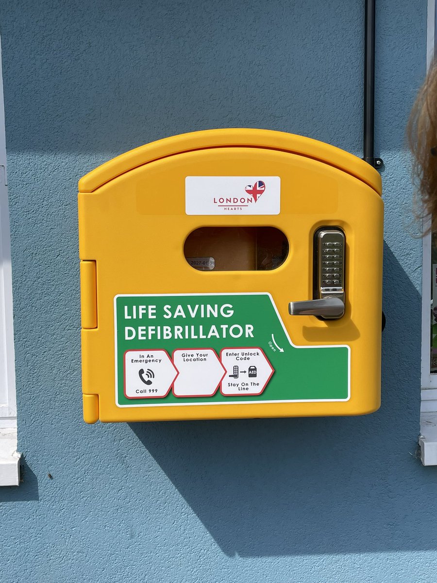 Thanks  <a href="/lb_southwark/">Southwark Council</a> - finally we have a defibrillator in #DulwichPark <a href="/DulwichSociety/">The Dulwich Society</a> <a href="/Dulwichparkrun/">Dulwich parkrun</a> At the Francis Peek Centre