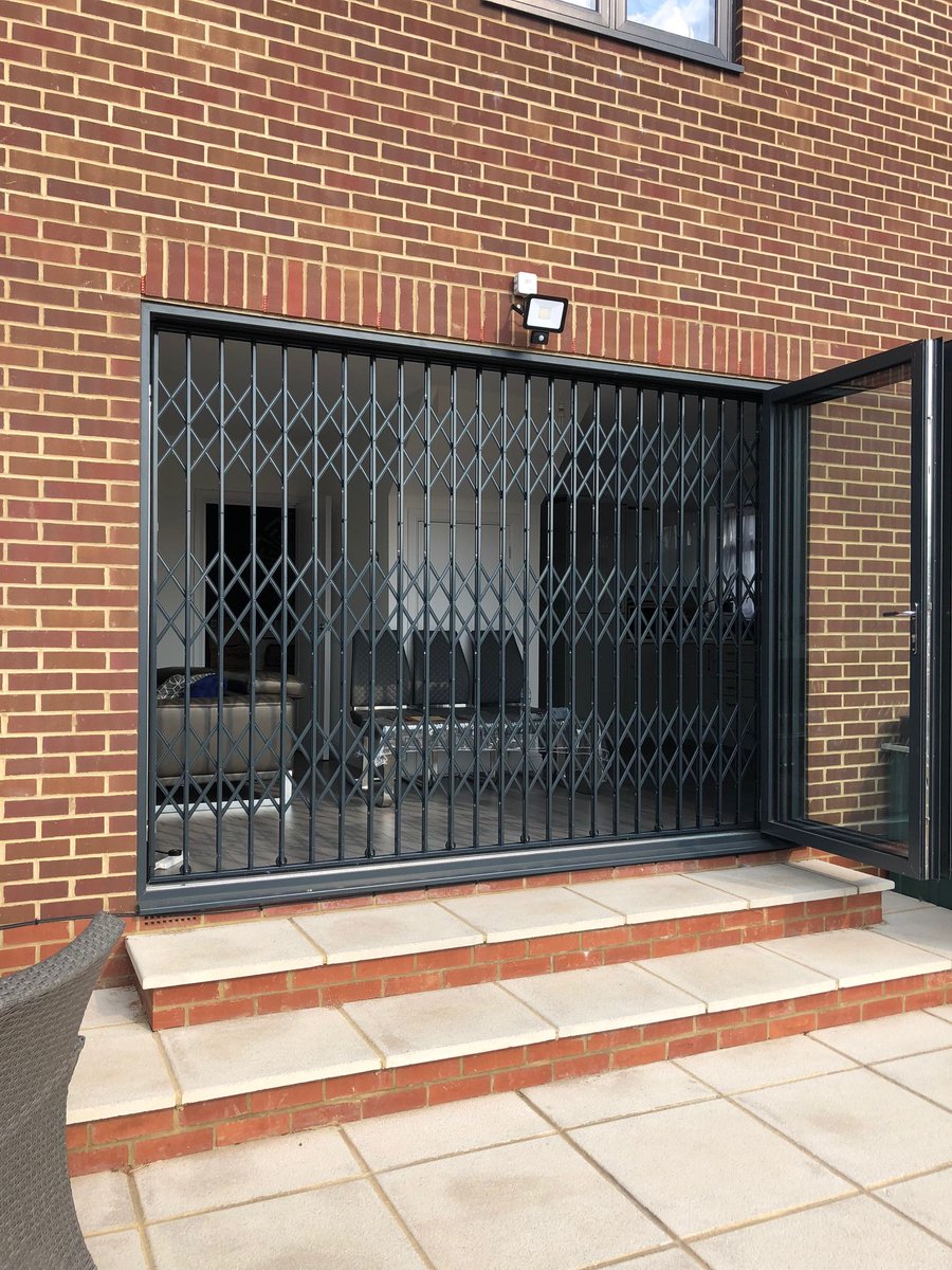 AbacusShutters's tweet photo. It's days like these where roller grille shutters and collapsible lattice gates are ideal! ☀️

One of the many benefits of these is the increased airflow they provide, ensuring fresh air and ventilation 😌

#britishsummertime #security #shutters #ventilation #london #homecounties https://t.co/CUWMOJp1Ym