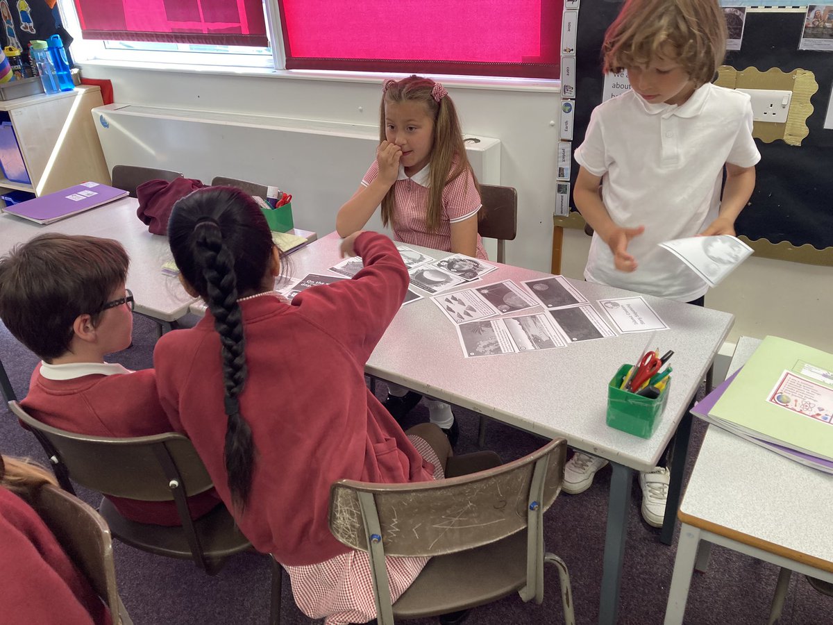MelthamMoor's tweet photo. I am me in RE. This morning #MMYear3 are comparing creation stories and looking particularly at the similarities and differences of the Abrahamic religions #MMRE https://t.co/Ex4Xc9ajpc