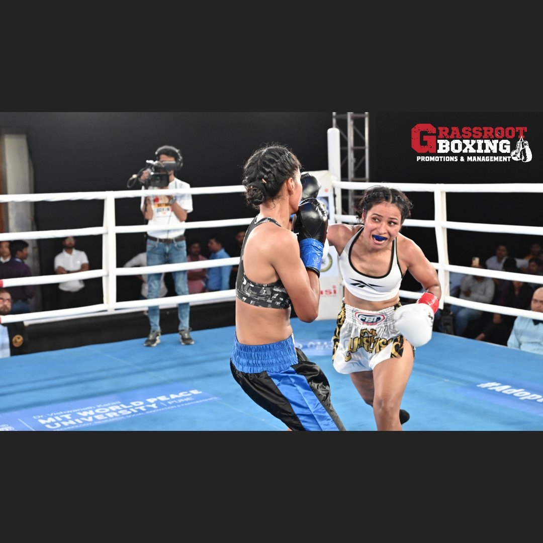 Grassrootboxin1's tweet photo. "Never a Victim, Forever a Fighter"....

thats @anitamaurya_boxingfitnessqueen for you... 💪

#warrior #fighter #boxer #brave #fierce #femaleboxing #proboxing #proboxingindia #athelete #Indianboxing #grassrootboxingpromotions https://t.co/Ce2CZpffHa