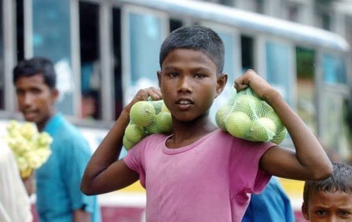 Vinod65064504's tweet image. Building Nation with Equality and Article 14 In Indian state
Mens Rights not a Matters
#FreeRides 
#shaktischeme 
#WomenEmpowerment 

✋Got them free rides                    While he’s fighting Hunger