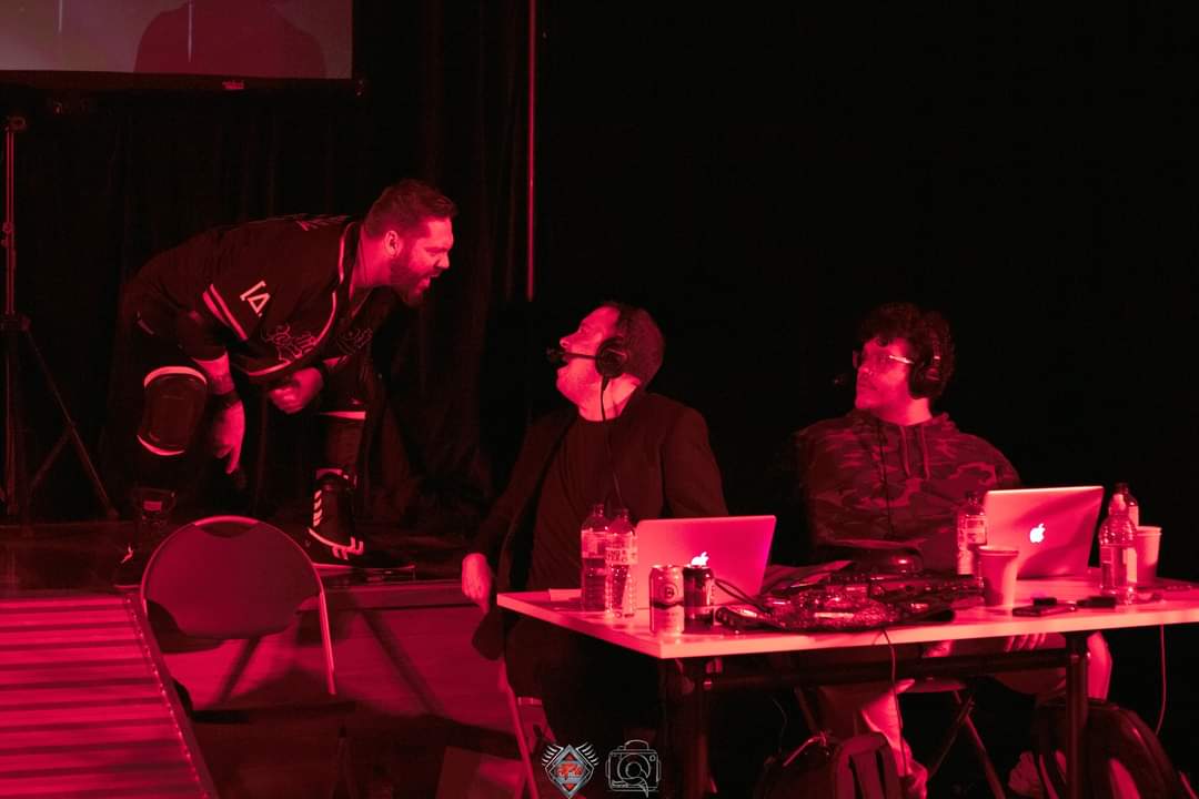 ThommoMedia's tweet photo. Just having a casual conversation with my best friend Kris Law
#APWBattle2 | @AdrenalinePW https://t.co/NV9ZC5AcmW