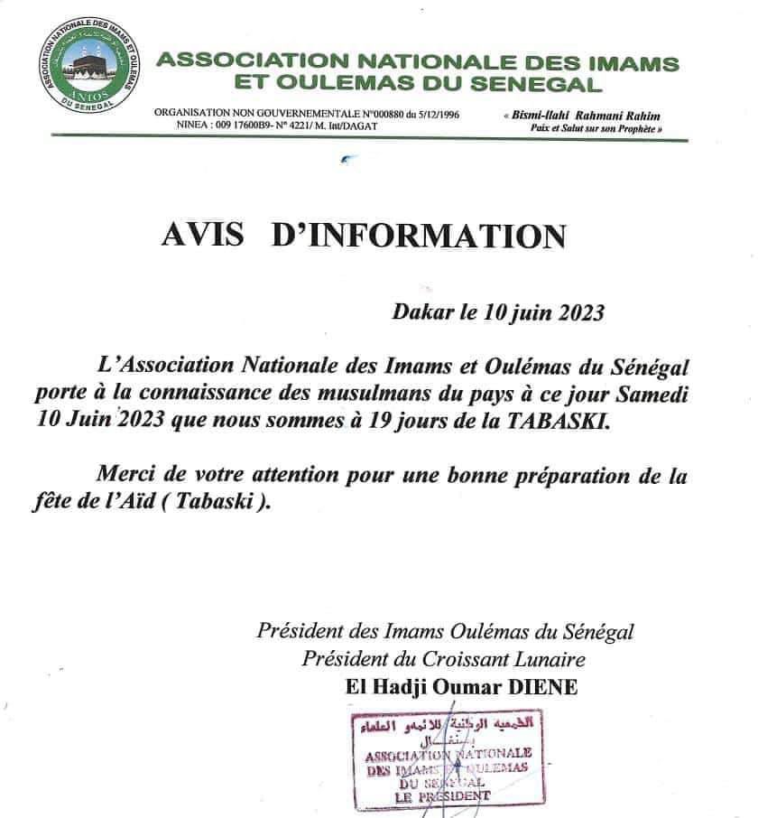 Mais qui a déjà vu ce genre de communiqué qui attire l’attention sur une bonne préparation de la Tabaski au Sénégal ? 🤔
En gros ce communiqué veut dire « ne vous occupez de rien d’autre à part la tabaski » , une manière d’endormir le peuple encore une fois ! 

Nous n’avons même…