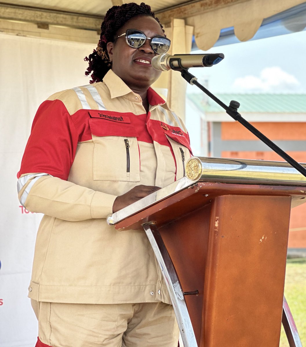 TotalEnergies Uganda (@totalenergiesug) on Twitter photo Hon. <a href="/NankabirwaRS/">Ruth Nankabirwa Ssentamu</a> Min <a href="/MEMD_Uganda/">Ministry of Energy & Mineral Development</a> on land valuing states that the Govt Valuer values land as is at a particular time. The value of land cannot be fixed & this is being solved.
The Minister is making the remarks at the handover of Resettlement Houses by #TotalEnergiesEPUganda. Hon. <a href="/NankabirwaRS/">Ruth Nankabirwa Ssentamu</a> Min <a href="/MEMD_Uganda/">Ministry of Energy & Mineral Development</a> on land valuing states that the Govt Valuer values land as is at a particular time. The value of land cannot be fixed & this is being solved.
The Minister is making the remarks at the handover of Resettlement Houses by #TotalEnergiesEPUganda.