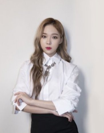 why is gowon there...