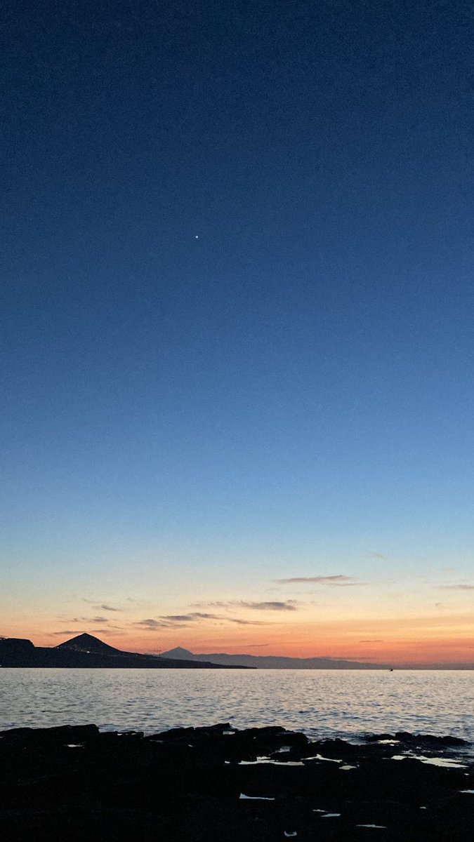 paulabenile4's tweet photo. la tarde de ayer ✨ https://t.co/acLvzYmbPk