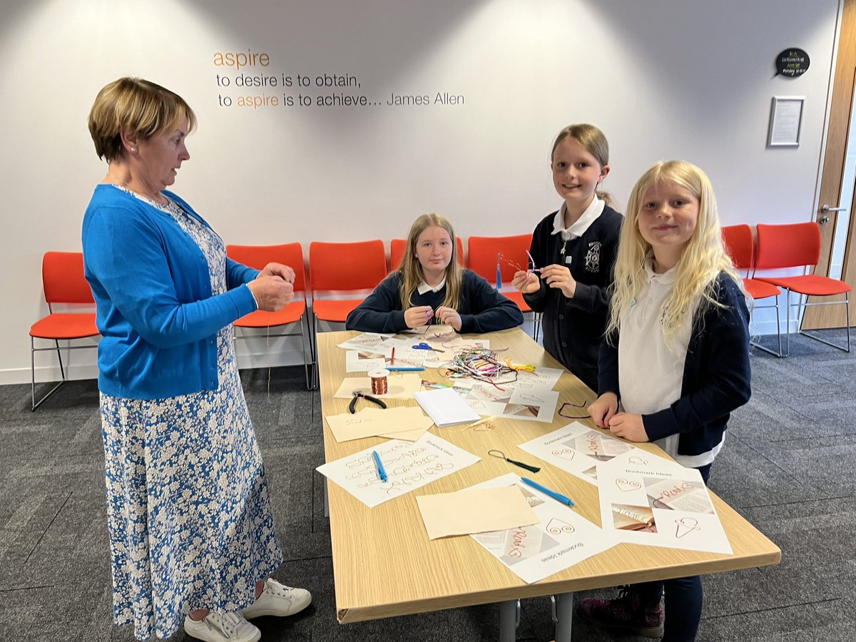 StillMags's tweet photo. Meanwhile weโre making wire book marks- but weโre sad itโs only a one day celebration #FMReadingChallenge @scottishbktrust https://t.co/EWhwS72k1K