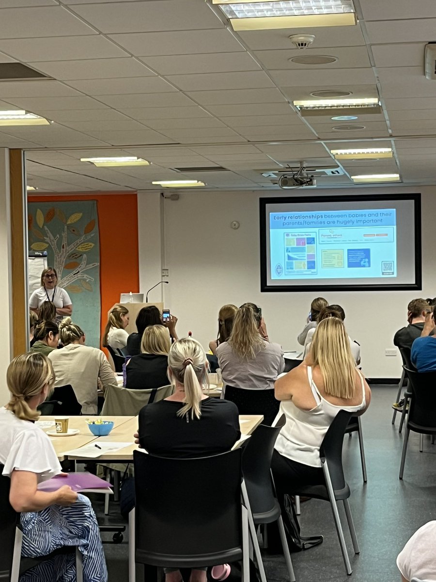 Our first speaker up is <a href="/marcroftc/">Claire Marcroft</a> discussing Infant Behavioural States #ParentsAsPartners #TheirBabiesNotOurs