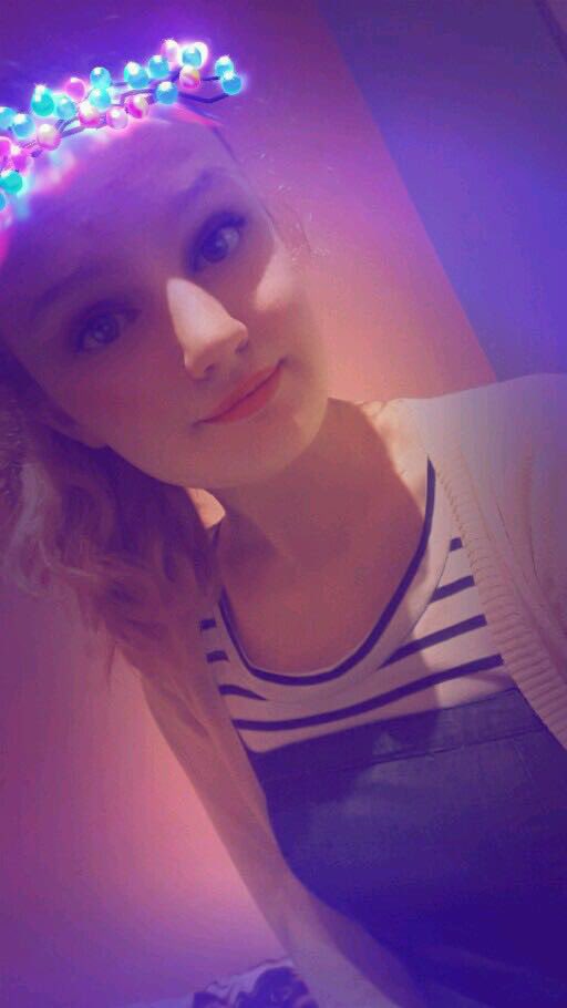 nic0rize's tweet photo. post the oldest selfie in your phone vs the most recent one

2017 vs 2023 

co to jest XDDD https://t.co/OTV0K7WuPh