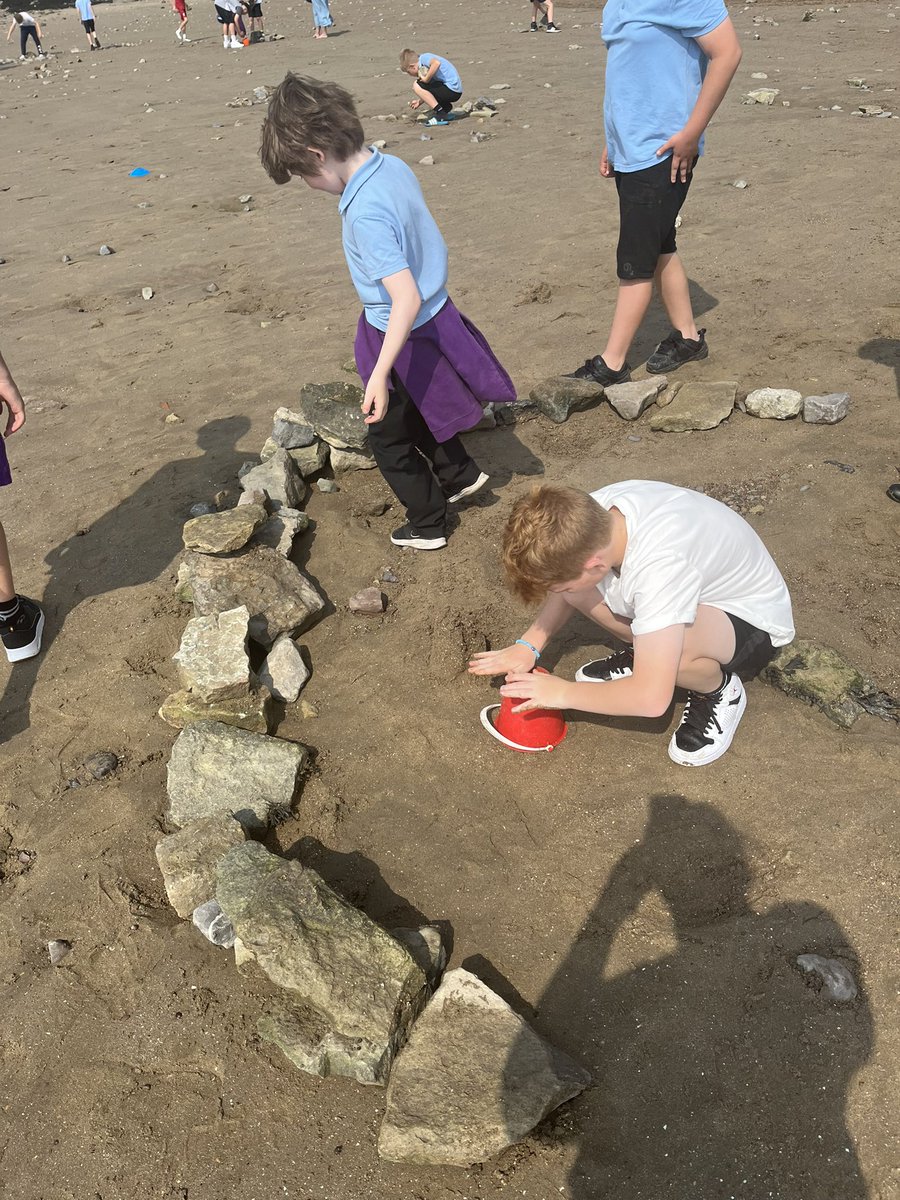 Gladstone Barry tweet media