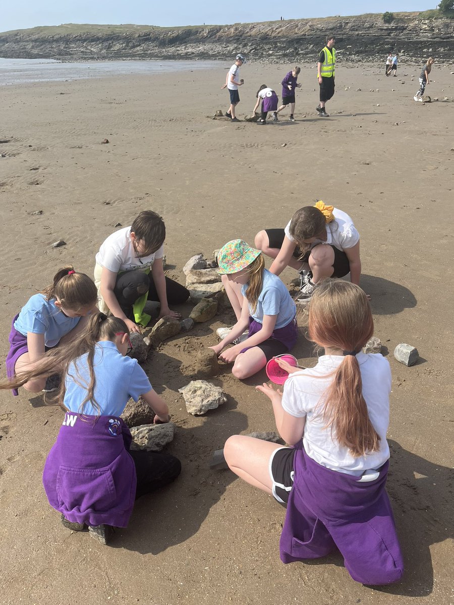 Gladstone Barry tweet media