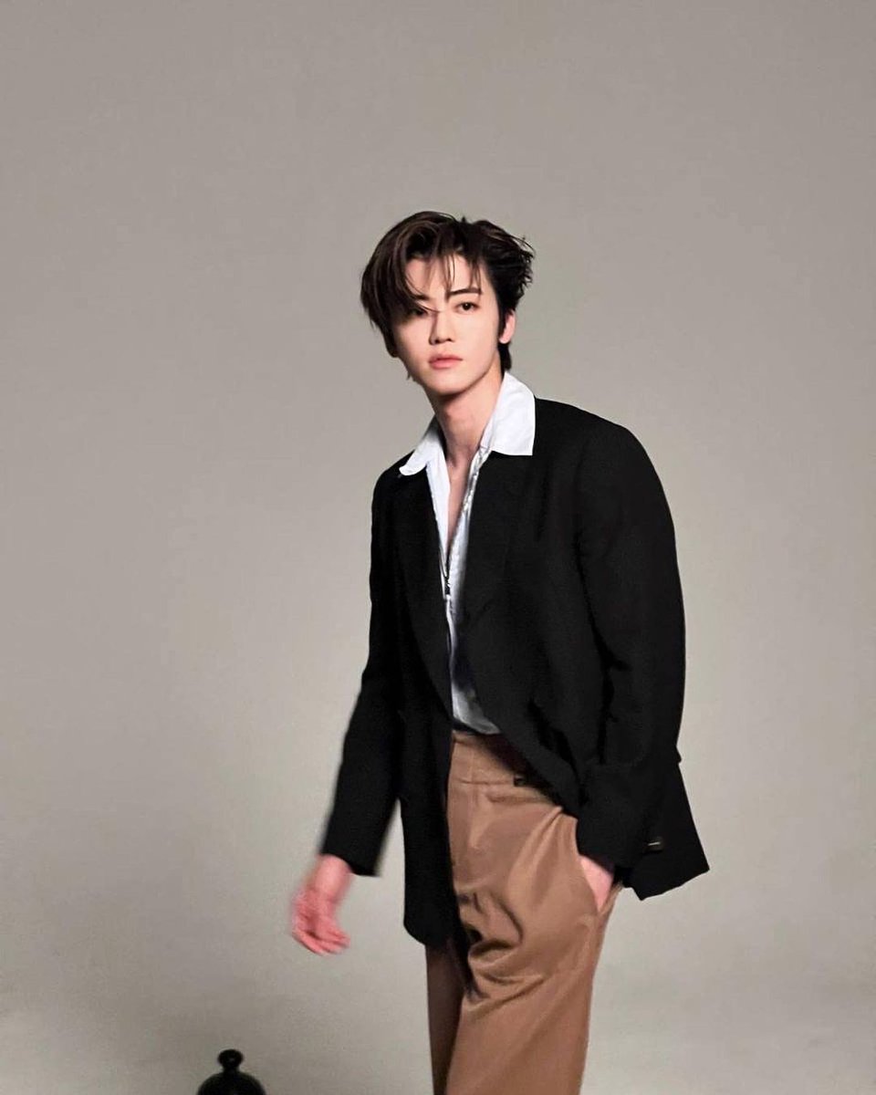 ชอบสิ่งนี้ พระเอกหนุ่มท่านหนึ่ง พี่แจมินหน้าตาดีมาก ㅠㅠ หล่อมากกกกกก