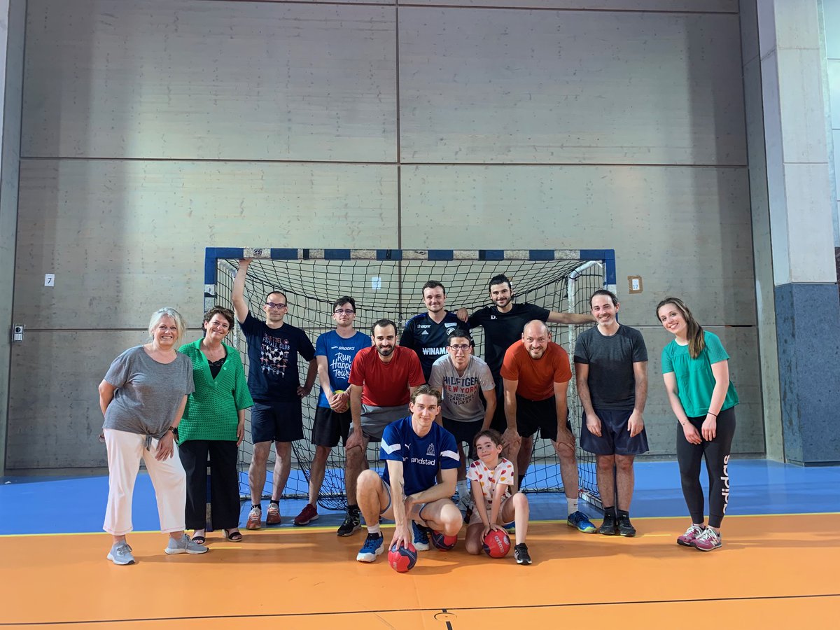 Vendredi, les équipes @DeloitteFrance #Strasbourg étaient présentes à l' @ath_handball pour une séance d'initiation et de #teambuilding. 

Merci à Madame Véronique Meyer pour la confiance accordée. Très heureux de voir ce partenariat se mettre en place 🤩🤾‍♂️

@G_Monsellato