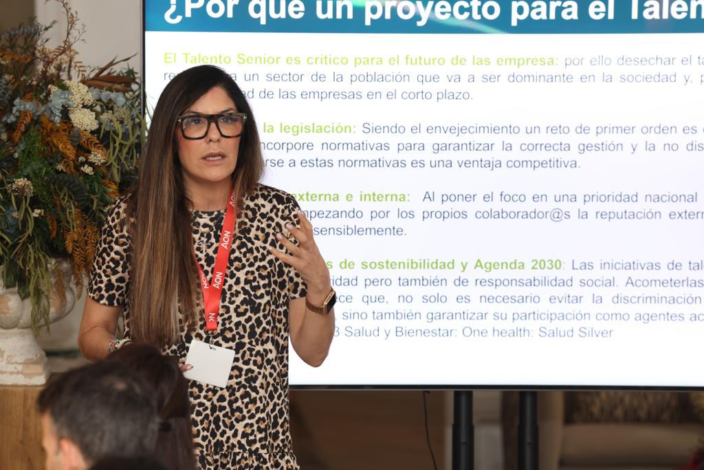 El jueves estuvimos con Ursula Mariategui, responsable de Diversidad e Inclusión en <a href="/leroymerlin_es/">leroymerlin_es</a>, en el VI encuentro de la Red Conectados de <a href="/Aon_Espana/">Aon España</a> para hablar de talento senior.  #SomosLeroyMerlin