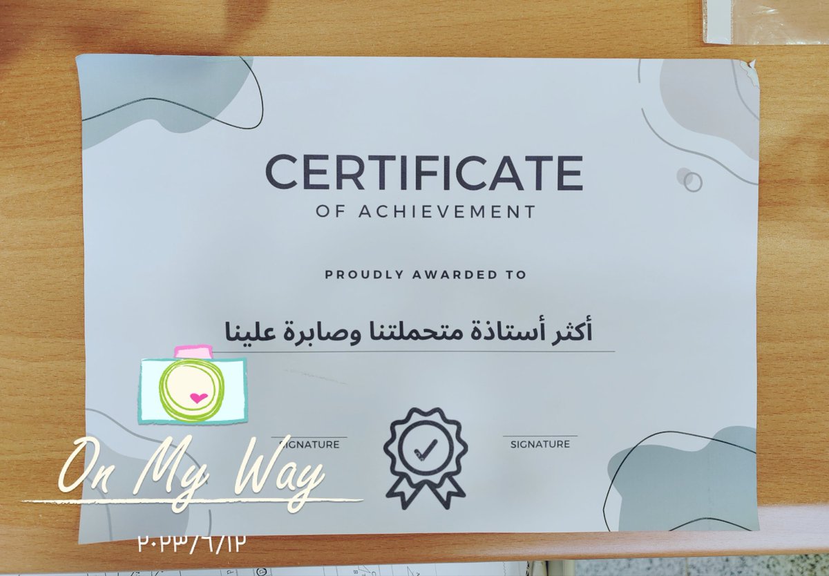 AAlsonbul's tweet photo. طالبات ١ / ٣ ❤️ شكرًا  لمشاعركم و وصفكم  البرئ ❤️ و الله يعينكم علي تتحملوني أبكمل معكم إلى تخرجكم بإذن الله 😄 أحبكم و أحب مشاكساتكم 😘 https://t.co/Ss7VrkqK22