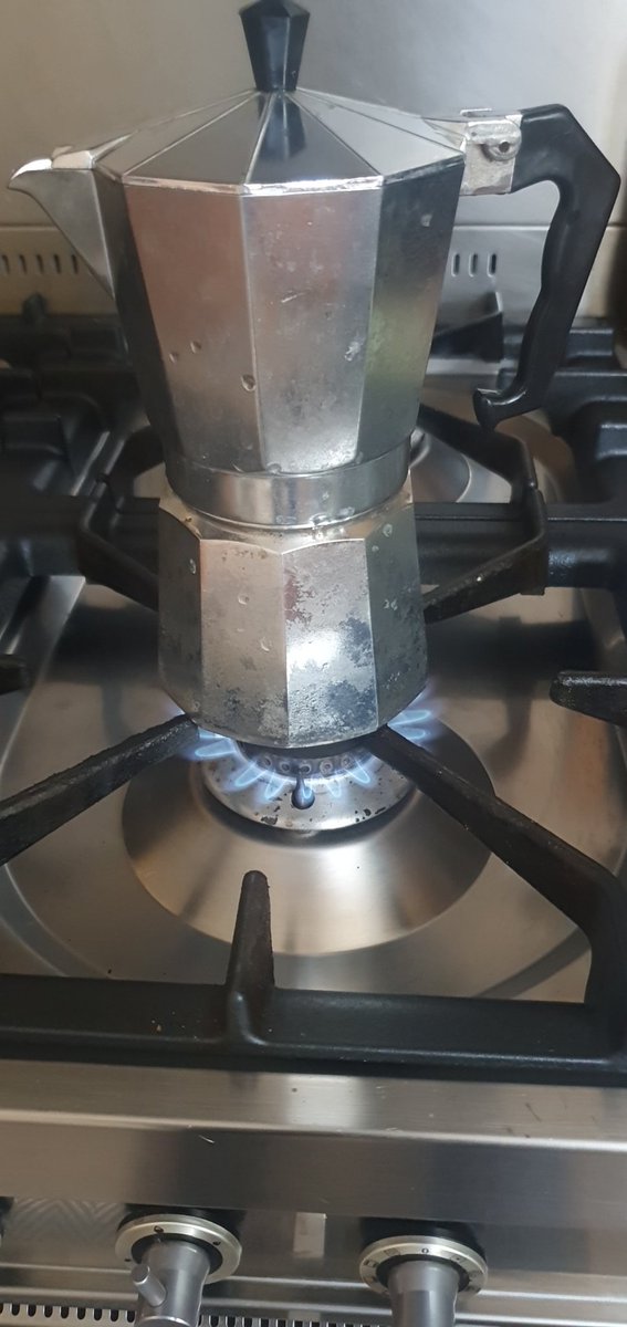 paar warme dagen, middenspanningsstation kapot. Blij met m'n backup koffiemachine!