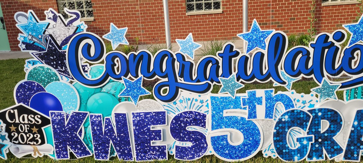 YCC_Montclair's tweet photo. We installed this awesome sign this morning to celebrate 5th Grade Graduates @KyleRWilsonES. Congrats all!! #yardcardcelebrationsllcmontclair #graduation2023 #PWCSNews #graduation https://t.co/OkGgSzvOy5