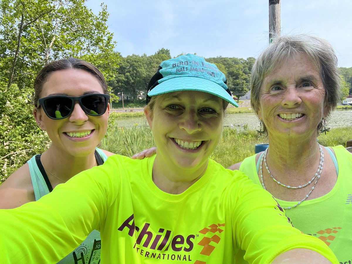 It was a beautiful Sunday to go for a walk or run with @achillesconnecticut! We held workouts in both Greater New Haven and Greater Middletown. Are you having FOMO?  Sign up by tonight at 11:59pm for this weekend’s workout in Fairfield County/New Canaan! #goachilles <a href="/achillesintl/">Achilles International</a>