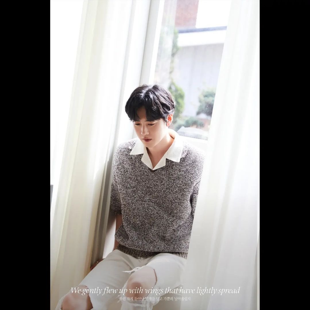 EXOGlobal's tweet photo. [OFFICIAL] 230612 #EXO Instagram Update with #SUHO
🔗 https://t.co/wX1NZQLH3x

EXO 'Let Me In' Teaser Image #SUHO

【EXO The 7th Album 'EXIST'】
➫ 2023.07.10 6PM (KST)

LET ME IN PRE-RELEASE
#LetMeInbyEXO
#EXO_EXIST #EXO_LetMeIn
@weareoneEXO https://t.co/oD9EynIMWp