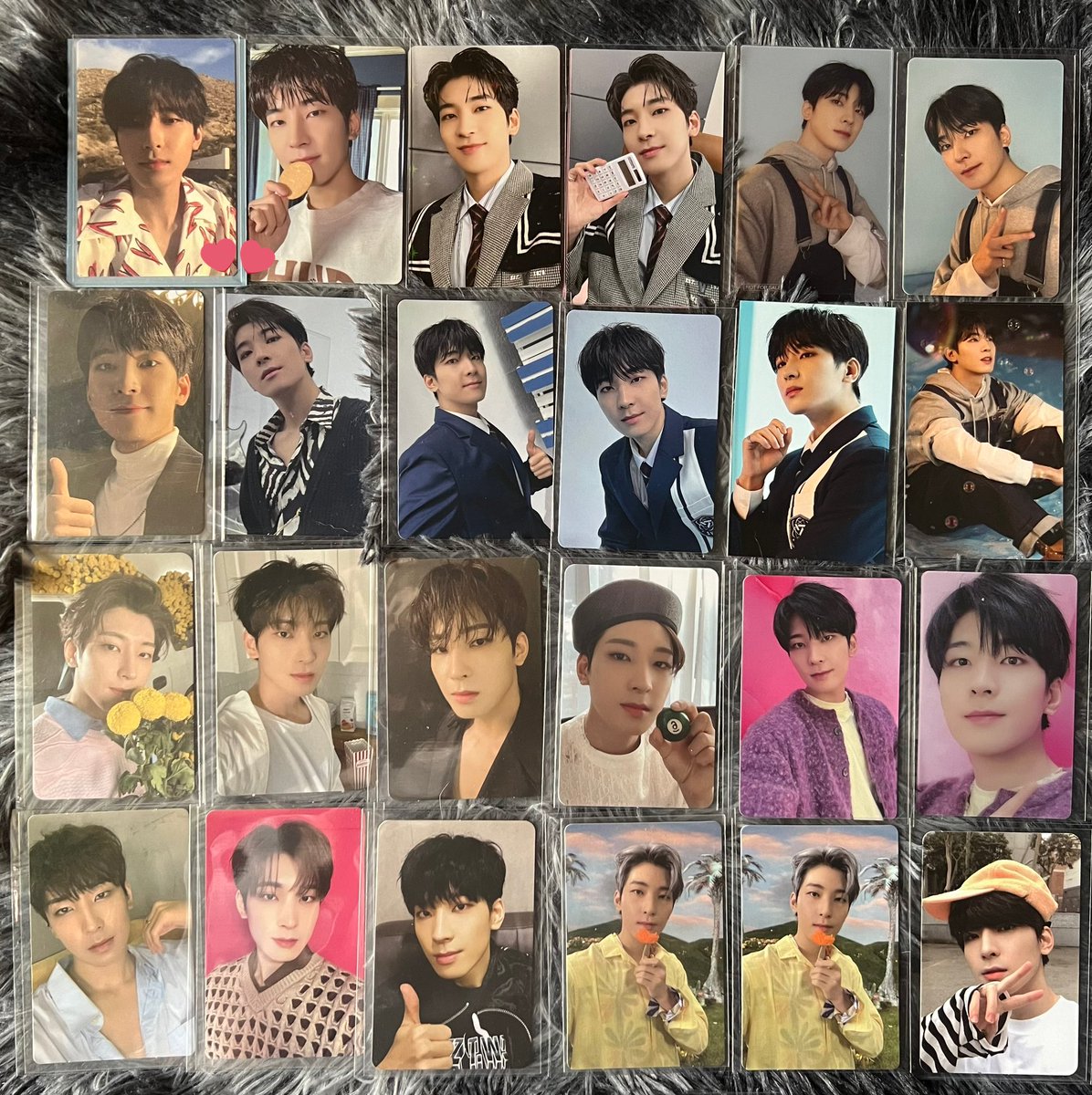 jeonsiiie's tweet photo. lfb wts ph

~help rt

baka may inch 😅
semi wonwoo qs with fml pcs 
- 29100 (120 pcs)

- on hand and ready to ship
- dop: nego, 1k nrdp, (prio payo within 24hrs)
- loc: manila, mod: ggx sdd flash
- can look for kahati but will ship to one person only

dm to claim https://t.co/f5Y9TzfZmg