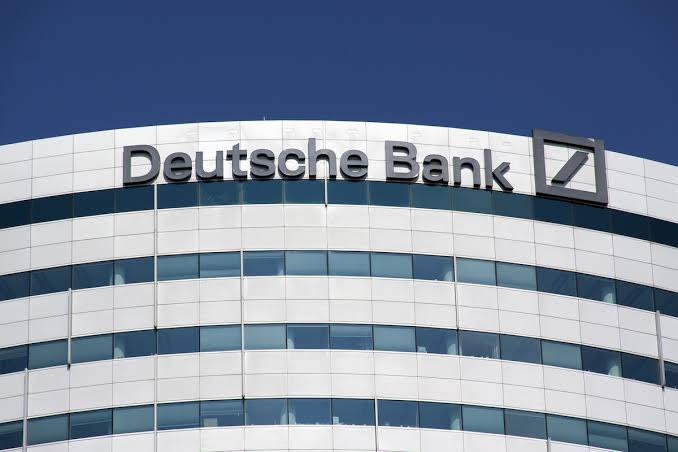 Deutsche Bank Türk ekonomisine ilişkin yayımladığı raporda iki senaryo aktararak “Politika faizi ilk seferde yüzde 25'e yükseltilebilir veya Haziran ve Temmuz aylarında üst üste faiz artırımı olabilir” ifadelerine yer verdi.

#Ekonomi #DeutscheBank