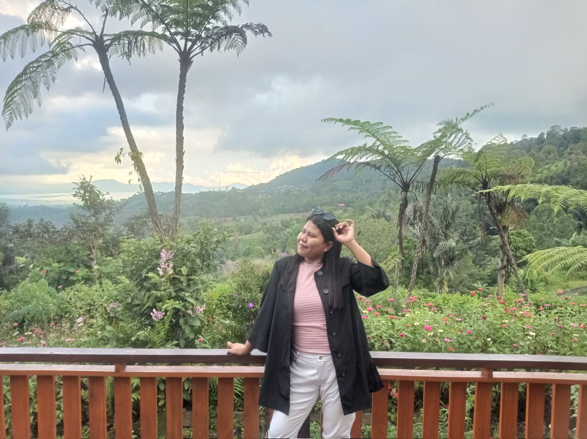 JSukatan's tweet photo. Terimakasih tetap bertahan sampai sekarang 😘😘 https://t.co/nEaHPen92h