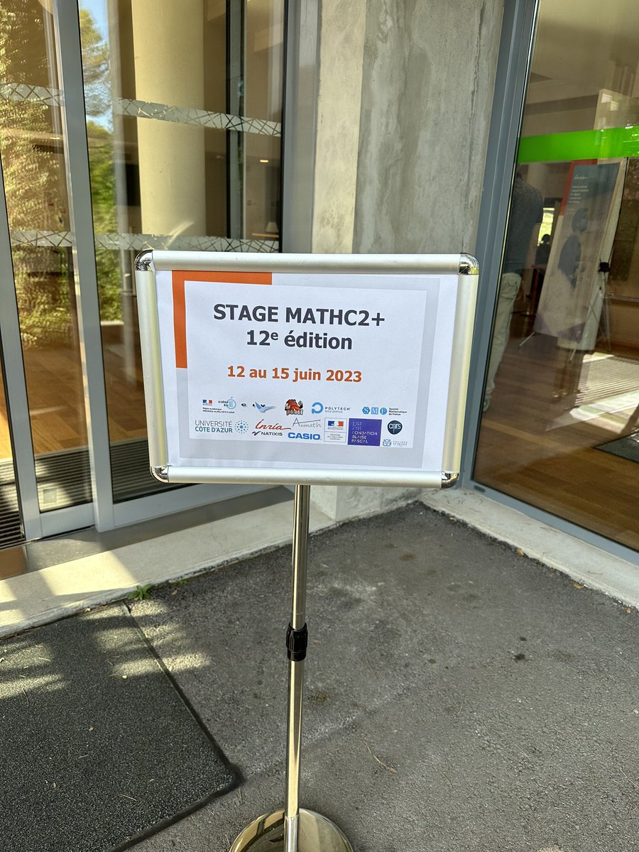 bcailhol's tweet image. #MathC2+ 2023 c’est parti : 40 élèves de @AcademieNice en stage de 4 jours à @Inria. Grand succès cette année encore ! Merci à @mogalcl pour l’ouverture, @DorianMazauric pour l’orga, à @SocMathFr et @Asso_Animath pour le soutien,#CIV pour l’hébergement. Bon stage aux élèves !